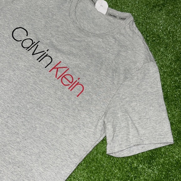 Calvin Klein Men’s Tee(USED) - Picture 2 of 9
